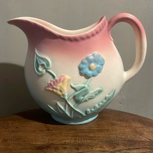 Hull Ceramic Pottery Bowknot Pitcher Wall Pocket.